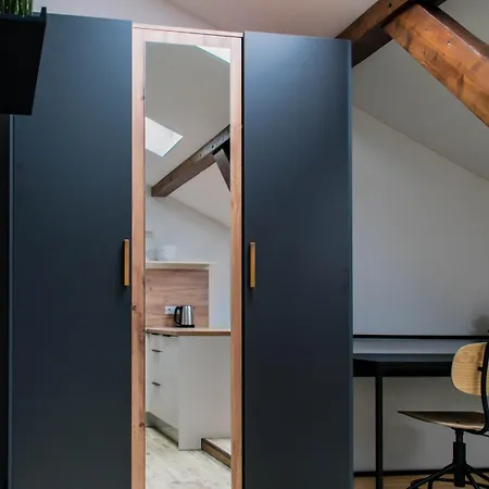Apartment Youthments Living